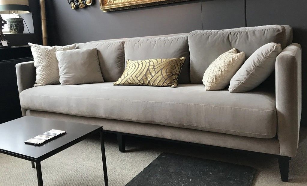 Canapé visible au showroom Rémy Motte près de Lille