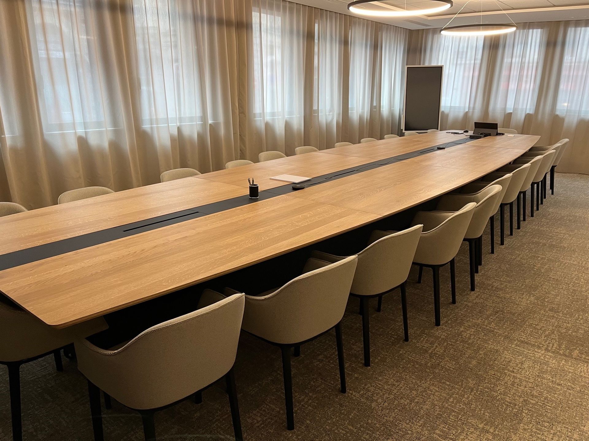 table de réunion sur mesure