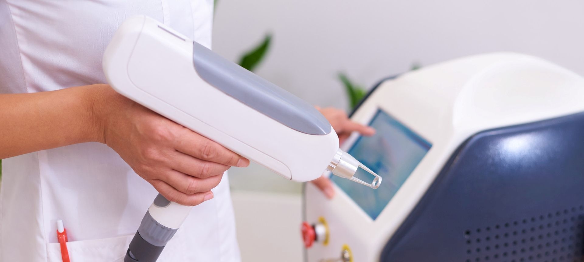 Yasumi gesichtbehandlung bei unreiner haut und akne mit carbonlaserpeeling hautreinigungberlin carbonlaserpeelingberlin kohlenstofflaserpeelingberlin kohlenstoffmaskeberlin unreinehautberlin akneberlin kosmetikberlin kosmetikstudioberlin kosmetikbehandlungenberlin gesichtbehandlungenberlin