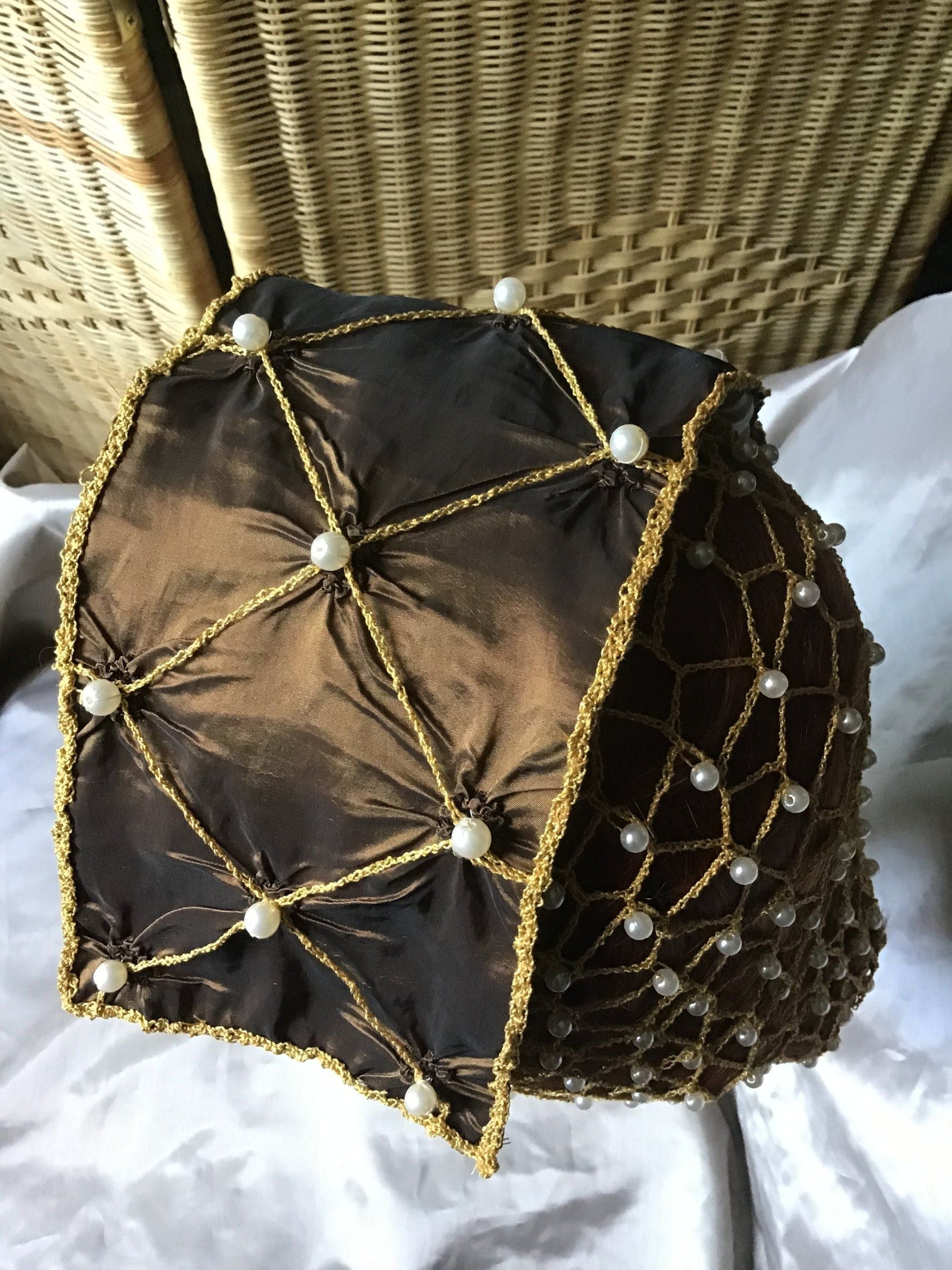 Renaissance Haarschmuck - Perlenkappe mit Haarnetz