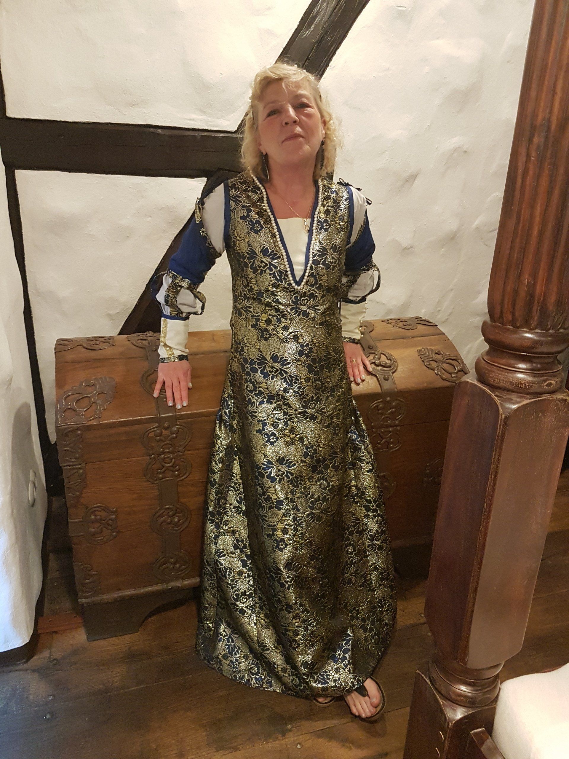 Renaissance Gewand vom Fuchsikat