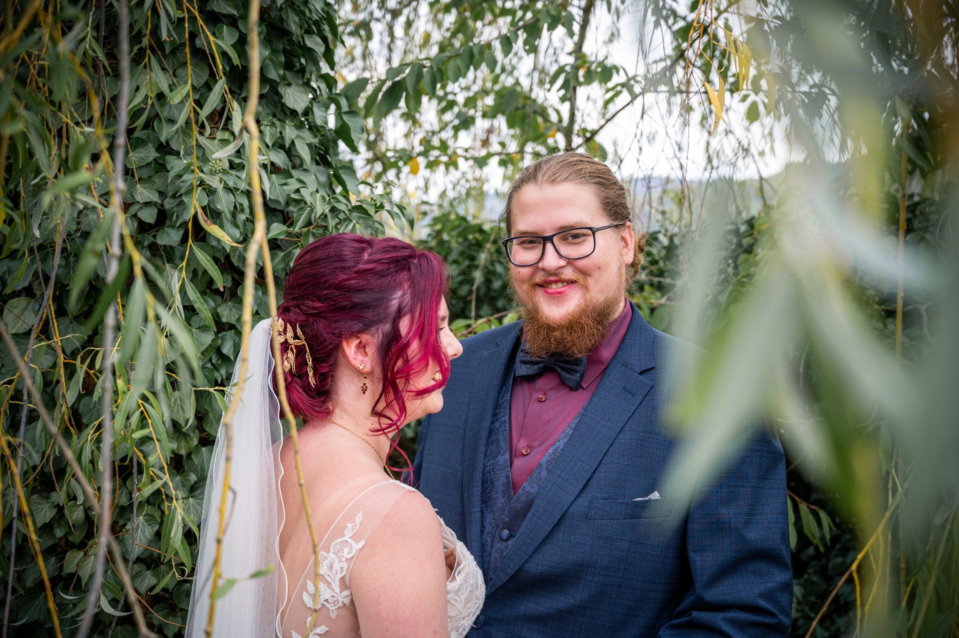 Brautpaar im grünen