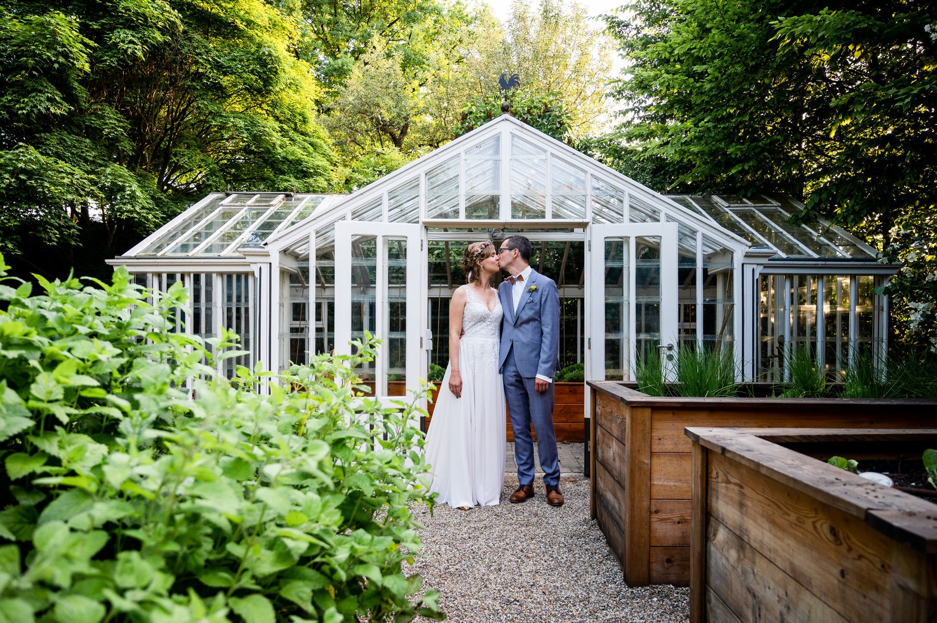 Emotionale Hochzeitsfotografie – Authentische und kreative Bilder, die den Zauber Ihres Hochzeitstags einfangen.