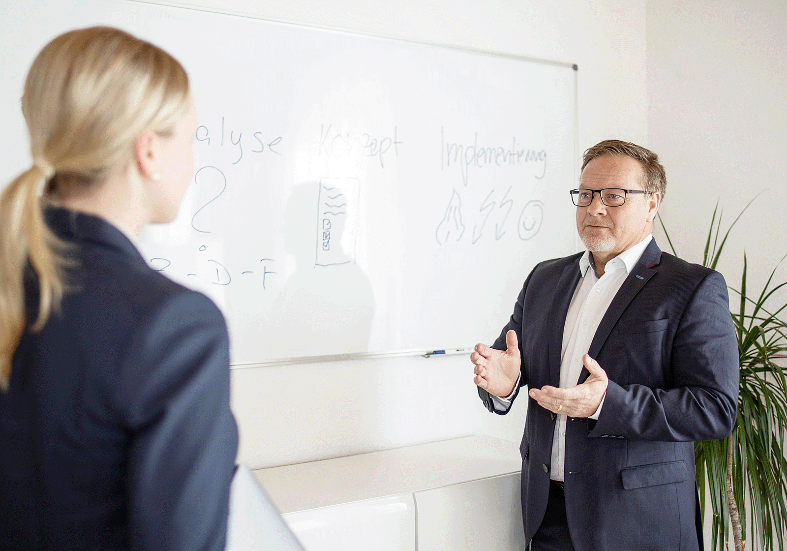 Experts | Marke | ELOXESS EXPERTS Experts | Marke | ELOXESS EXPERTS