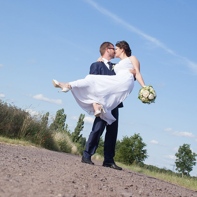 imagine wedding leipzig, heiraten in leipzig, ildiko sebestyen photographie, hochzeitsfotograf leipzig, hochzeitsfotos, brautpaarfotos halle, hochzeitsfotograf schkopau, hochzeitsreportage
