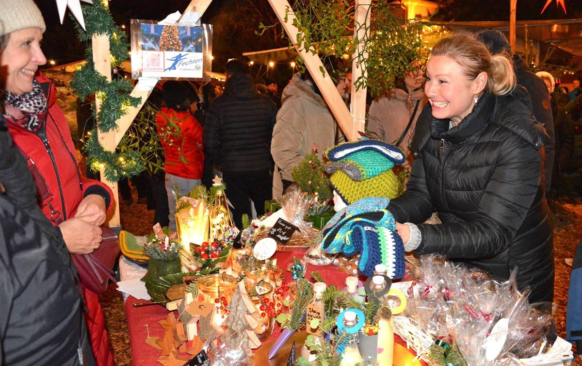 Die Weihnachtsstände werden von Schulklassen und Kindergärten genutzt Die Weihnachtsstände werden von Schulklassen und Kindergärten genutzt