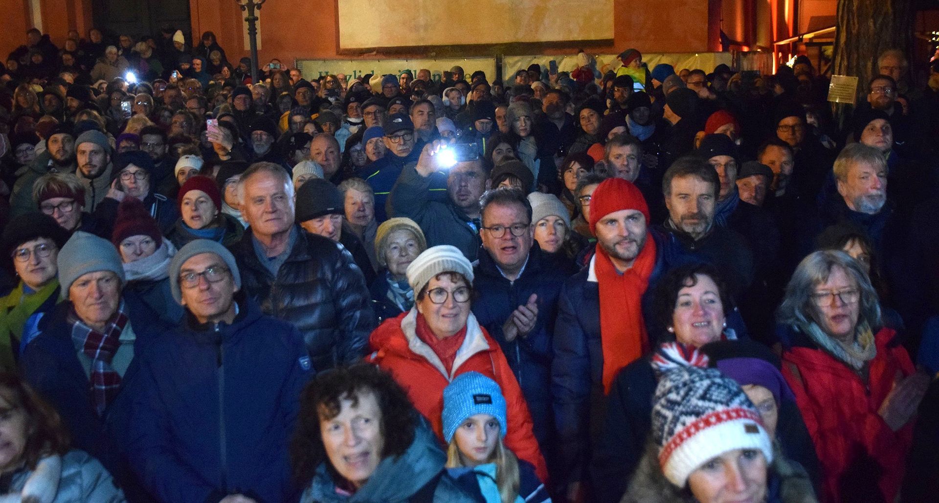 Besucher Reihe an Reihe Besucher Reihe an Reihe