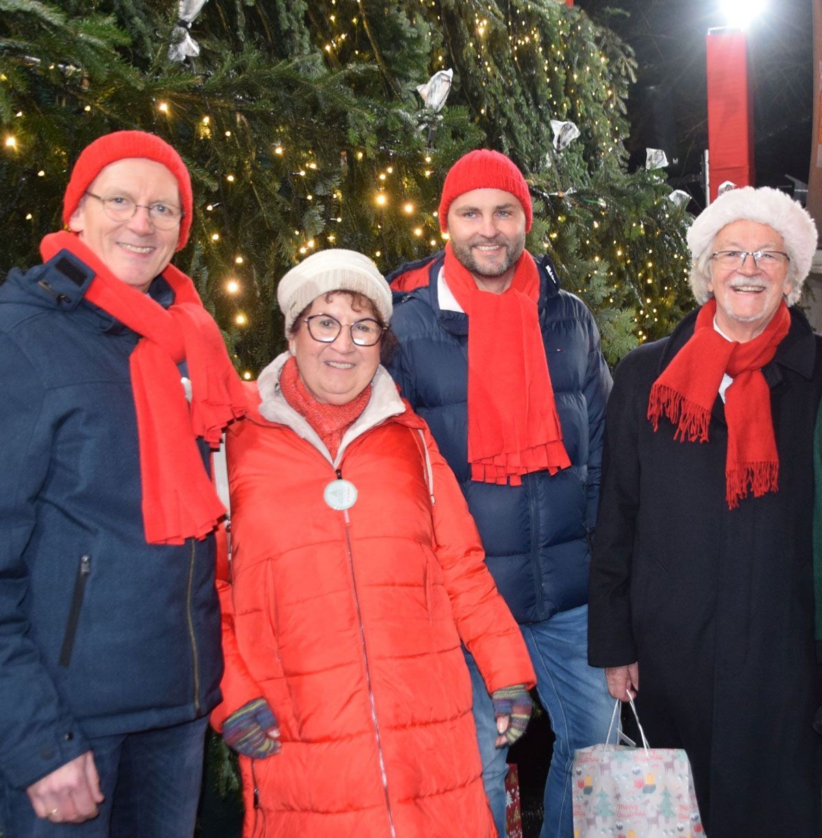 Eröffnungsredner v. li.: Rolf Störr, Gerlinde Kretschmann, OB Michael Schmieder, André Kofmehl Eröffnungsredner v. li.: Rolf Störr, Gerlinde Kretschmann, OB Michael Schmieder, André Kofmehl