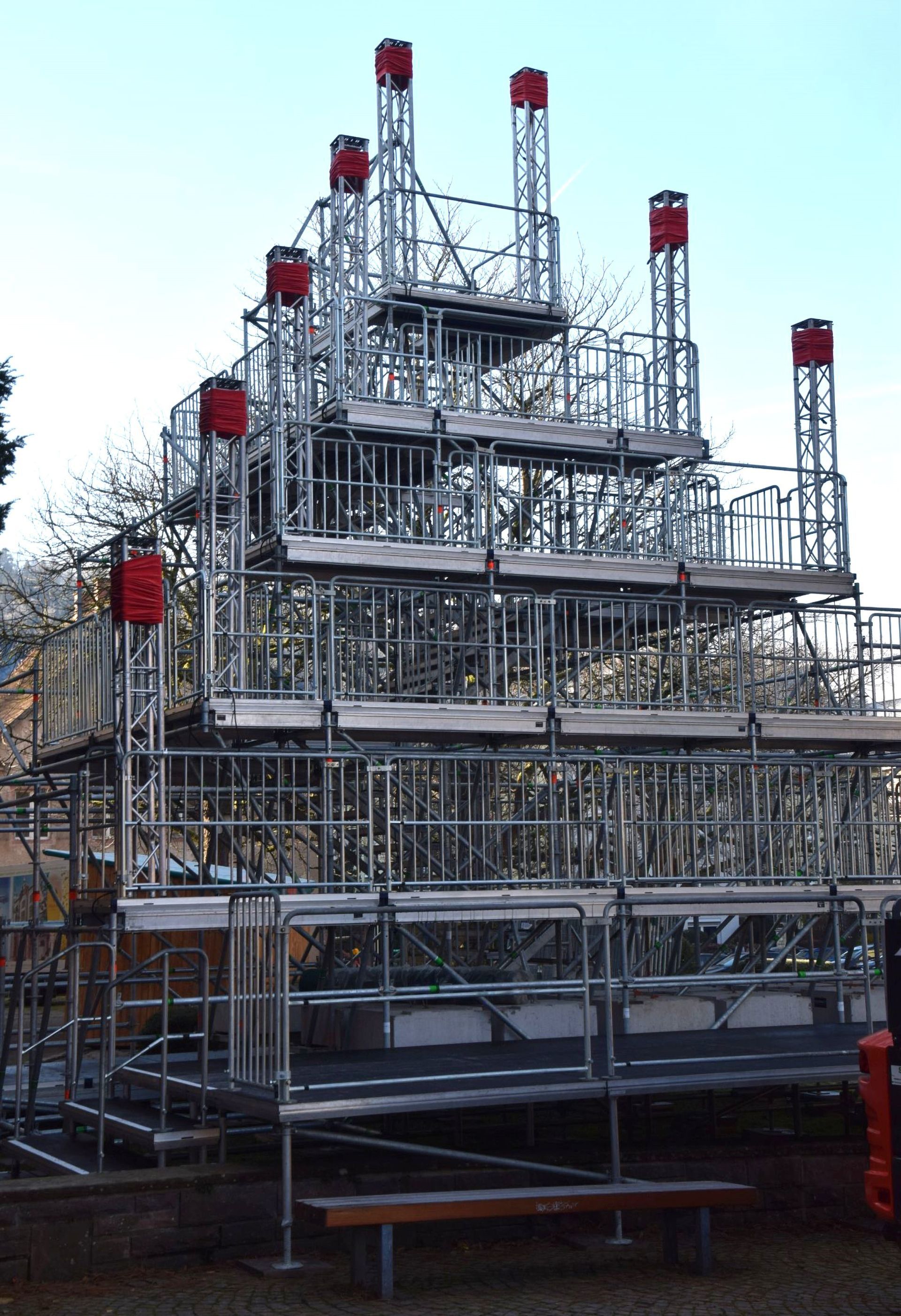 Tecstage stellt das Gerüst Tecstage stellt das Gerüst