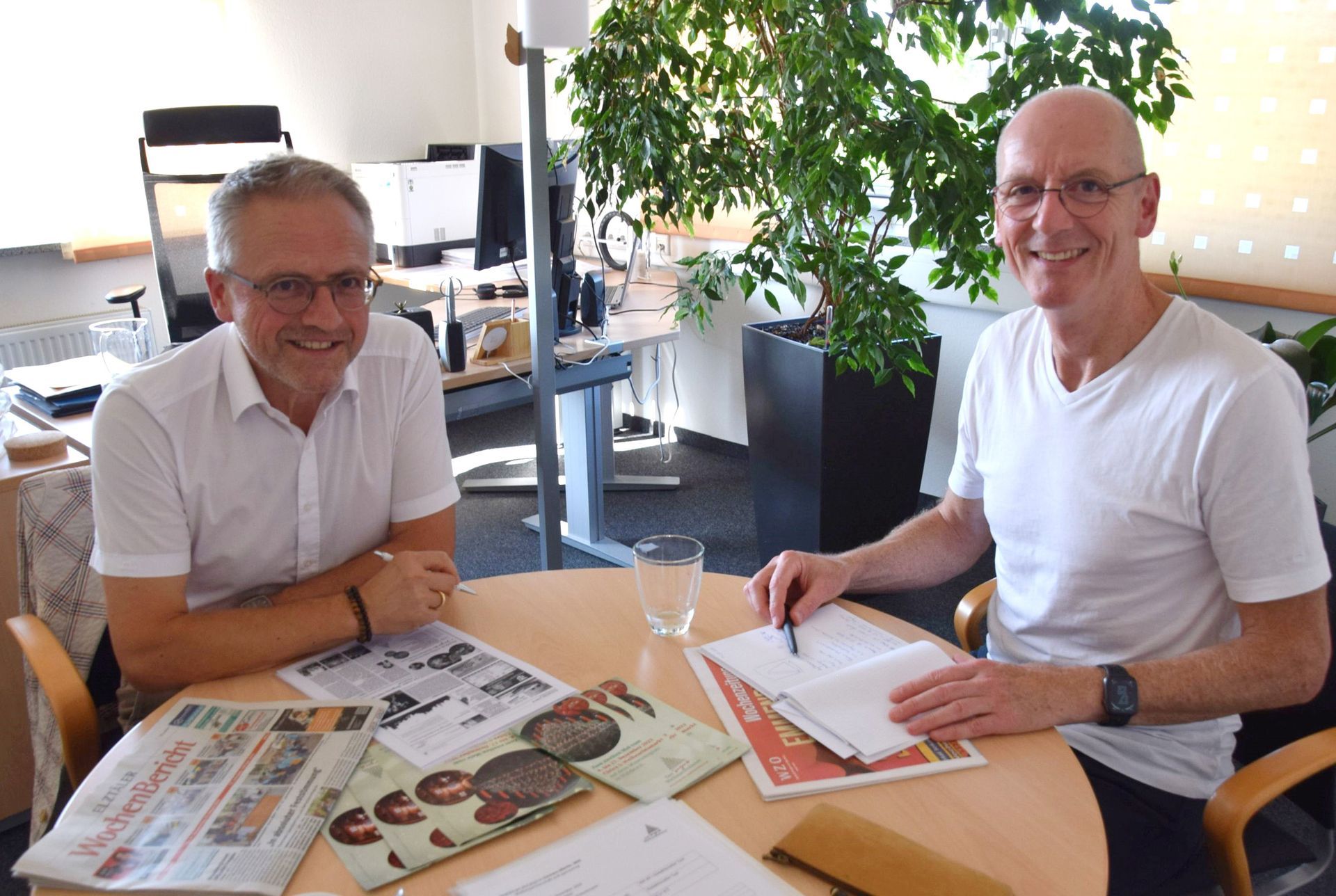 WZO Geschäftsführer Clemens Merkle mit Rolf Störr WZO Geschäftsführer Clemens Merkle mit Rolf Störr