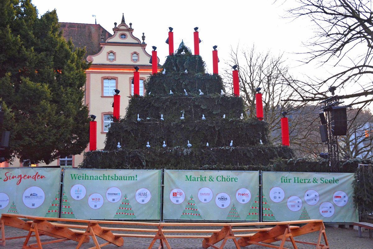 Gerlinde Kretschmann auf dem Weihnachtsmarkt Gerlinde Kretschmann auf dem Weihnachtsmarkt
