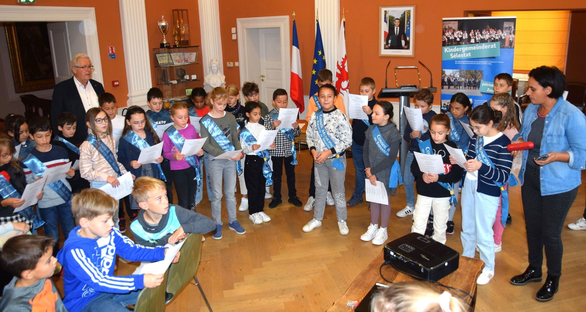 Der Kindergemeinderat und die „Schlettstadter Sterickle Der Kindergemeinderat und die „Schlettstadter Sterickle