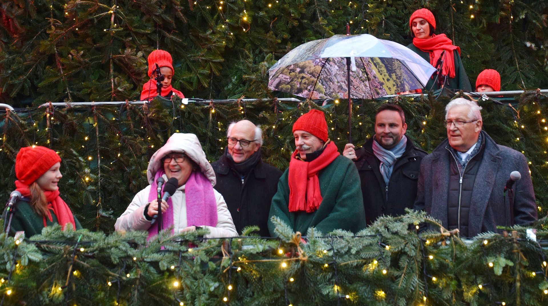 Gerlinde Kretschmann beim Auftritt des Schlettstadter Kinderchors Gerlinde Kretschmann beim Auftritt des Schlettstadter Kinderchors