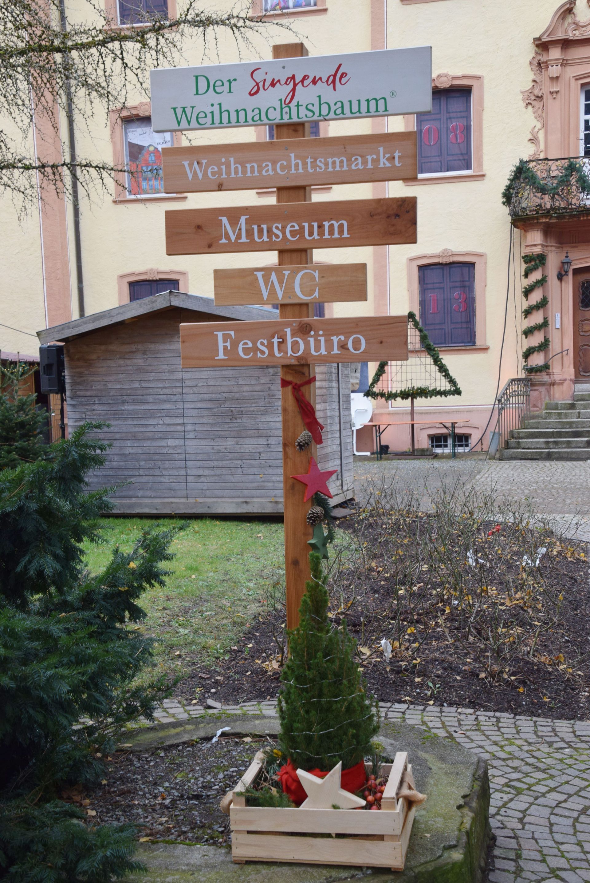 Noch ist alles ruhig. Alles steht in den Startlöchern. Noch ist alles ruhig. Alles steht in den Startlöchern.