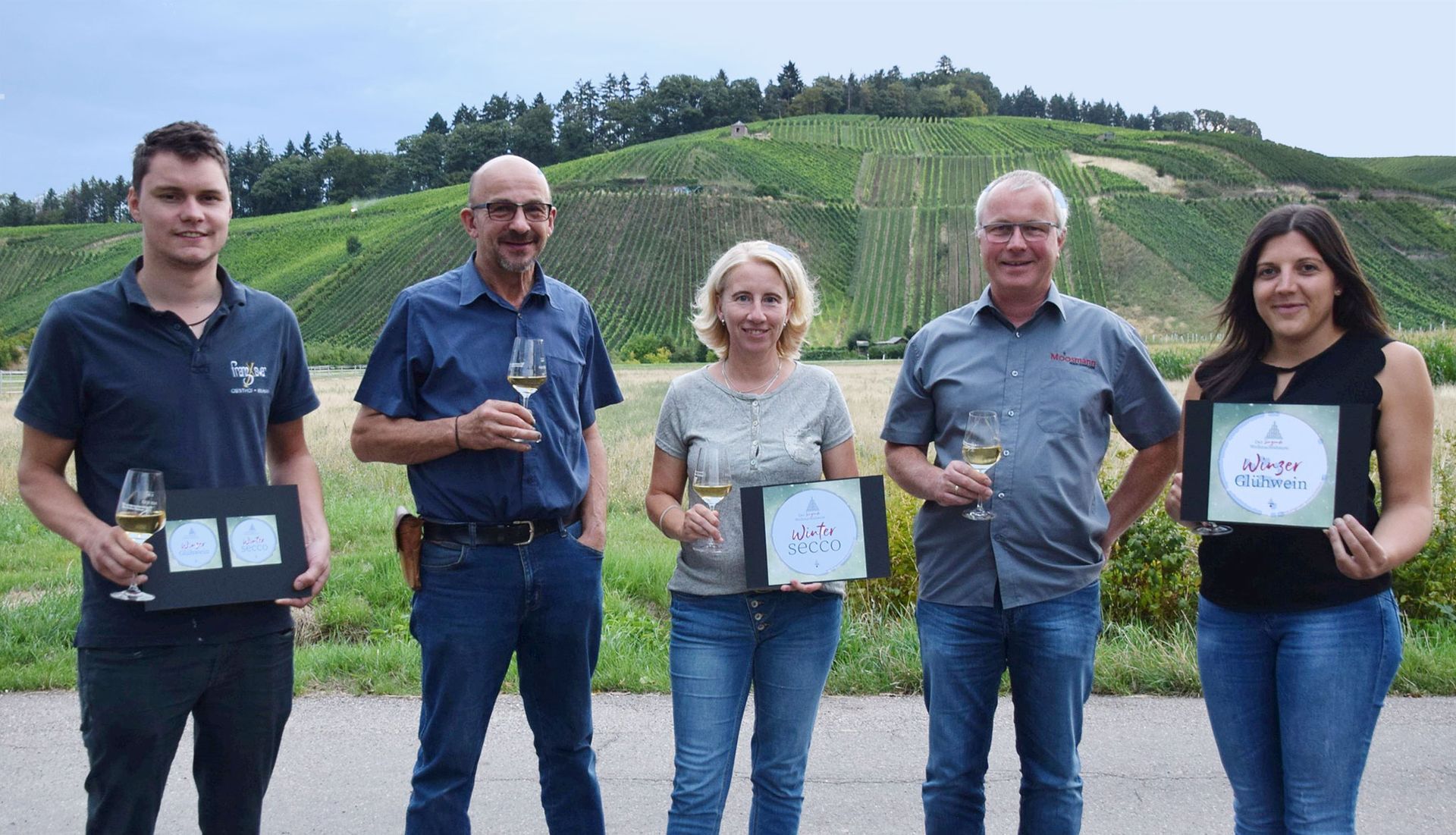 Die Buchholzer Winzerrunde zum Winzer-Glühwein Die Buchholzer Winzerrunde zum Winzer-Glühwein