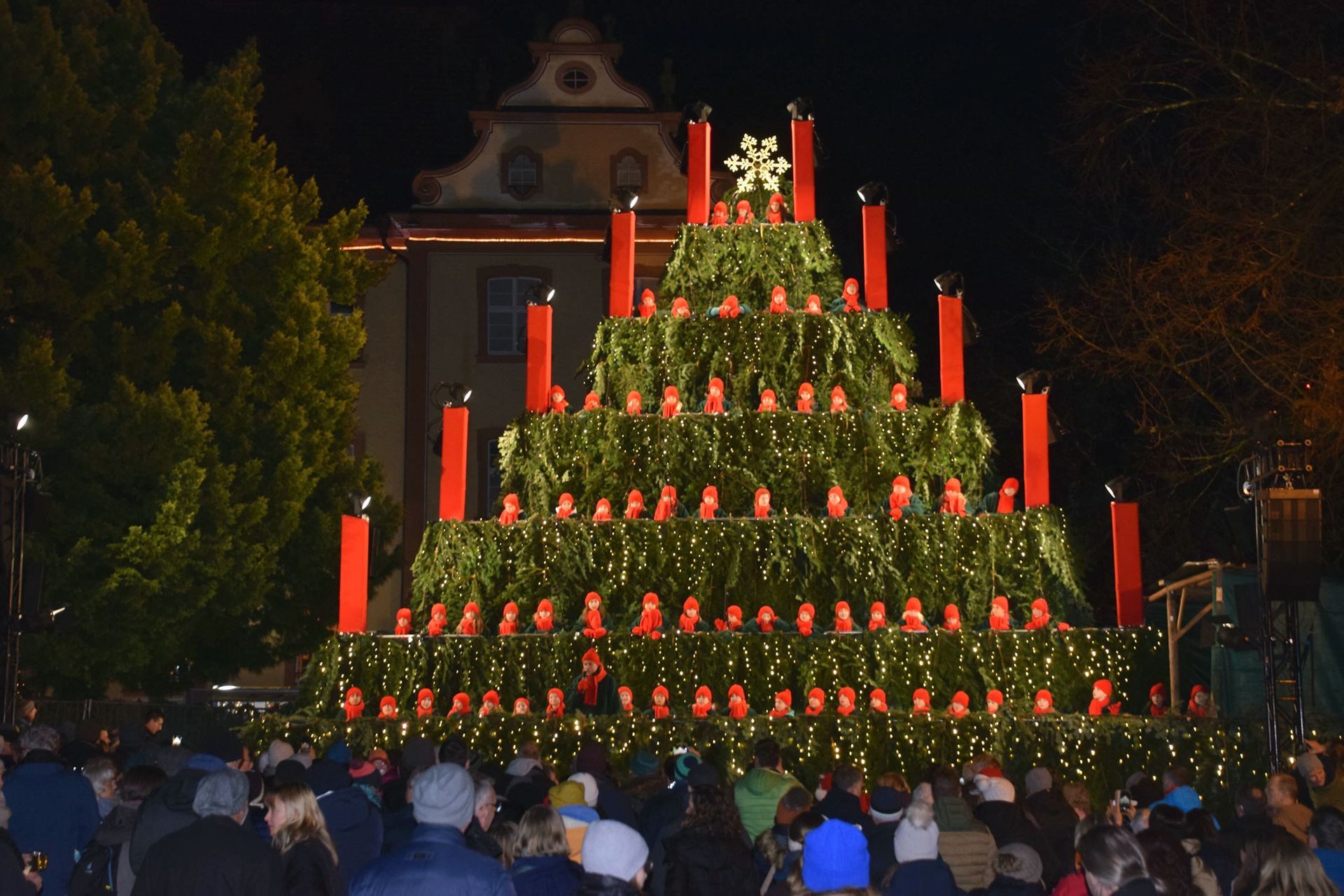 Der Singende Weihnachtsbaum in Waldkirch Der Singende Weihnachtsbaum in Waldkirch