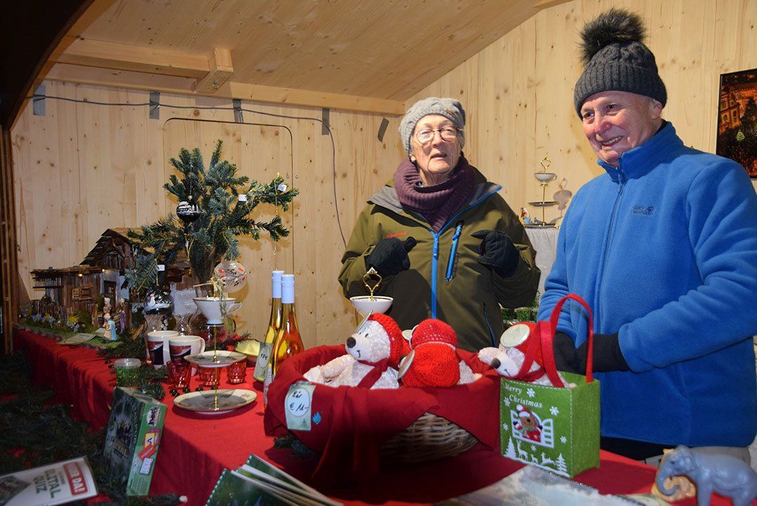 Weihnachtsmarkt im Stiftsbezirk Waldkirch Weihnachtsmarkt im Stiftsbezirk Waldkirch