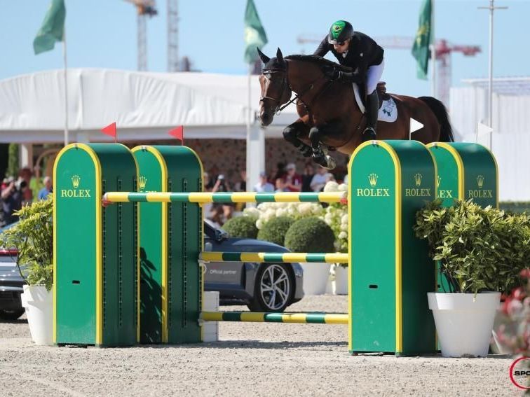 Springhengst Mosito van het Hellehof