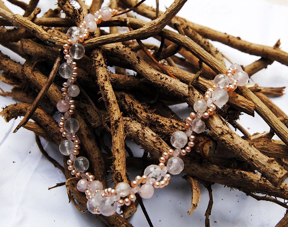 Rosenquarz-Kette mit Süßwasser-Zuchtperlen