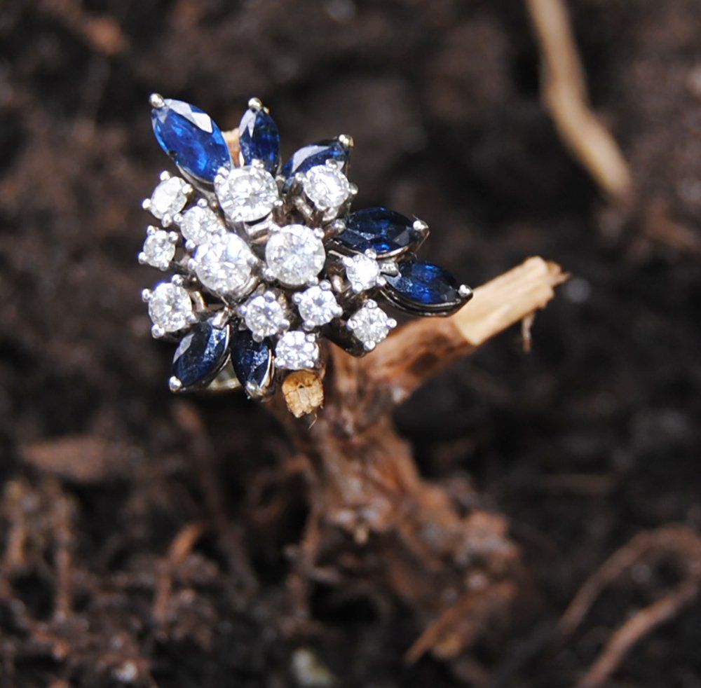 Brillant-Ring, blaue Saphire