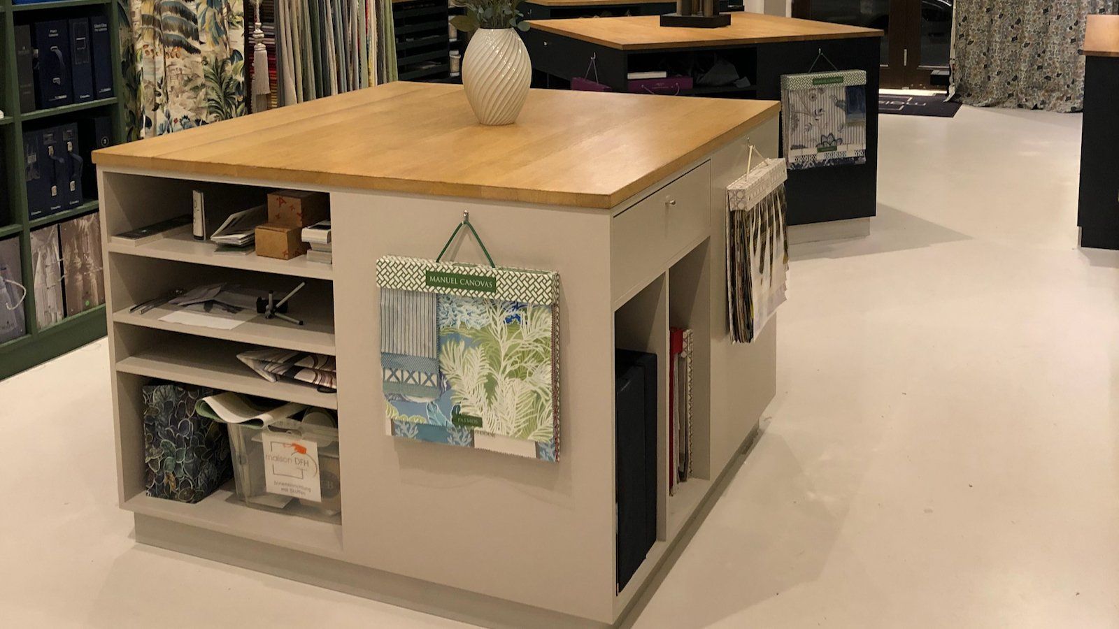 Farrow and Ball Präsentation im Laden von Ryke Design in Berlin Farrow and Ball Präsentation im Laden von Ryke Design