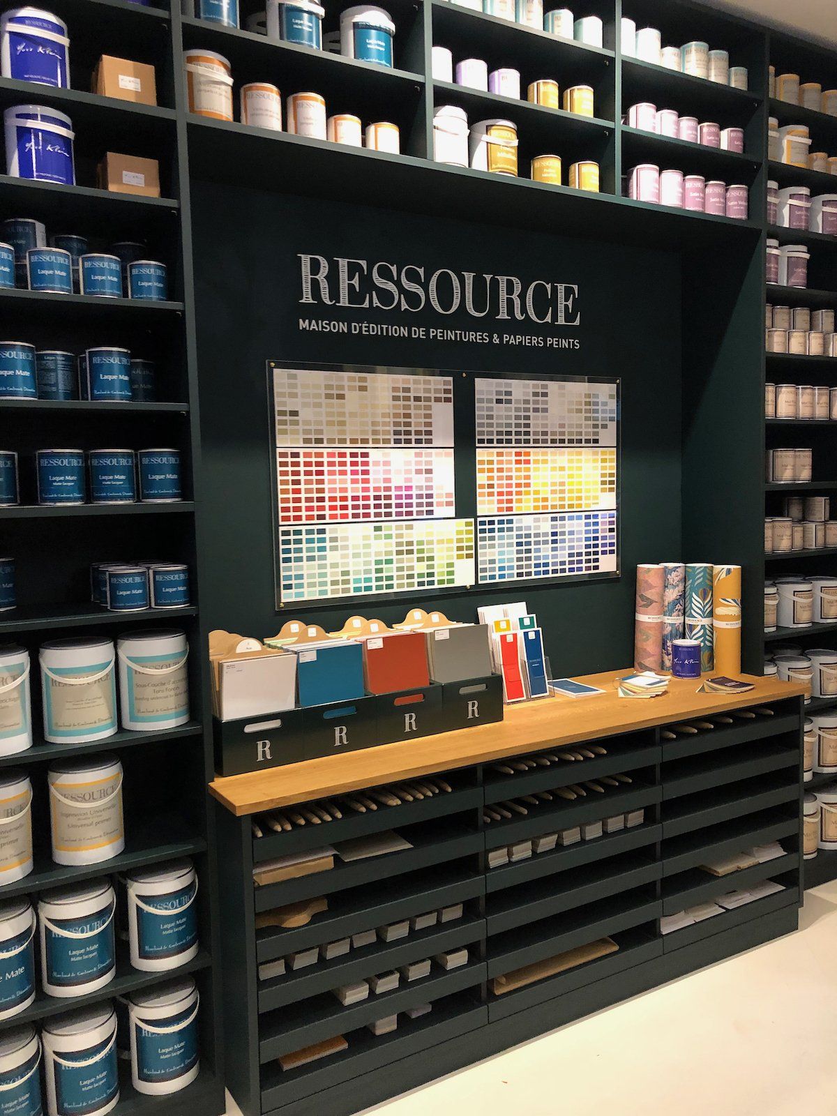 Die Farben von Ressource im Laden von Ryke Design