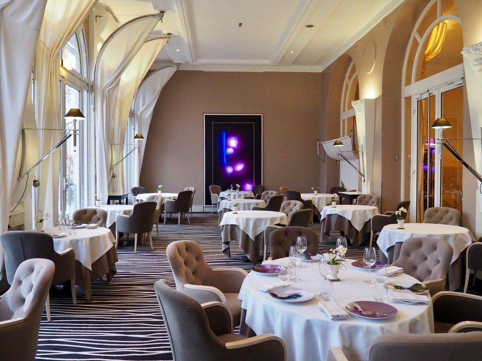 éclairage tableau impérial palace annecy éclairage tableau impérial palace annecy