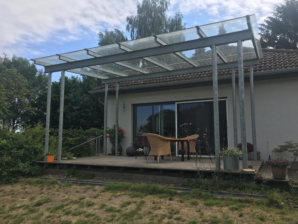 Glasdach aus Stahl verzinkt