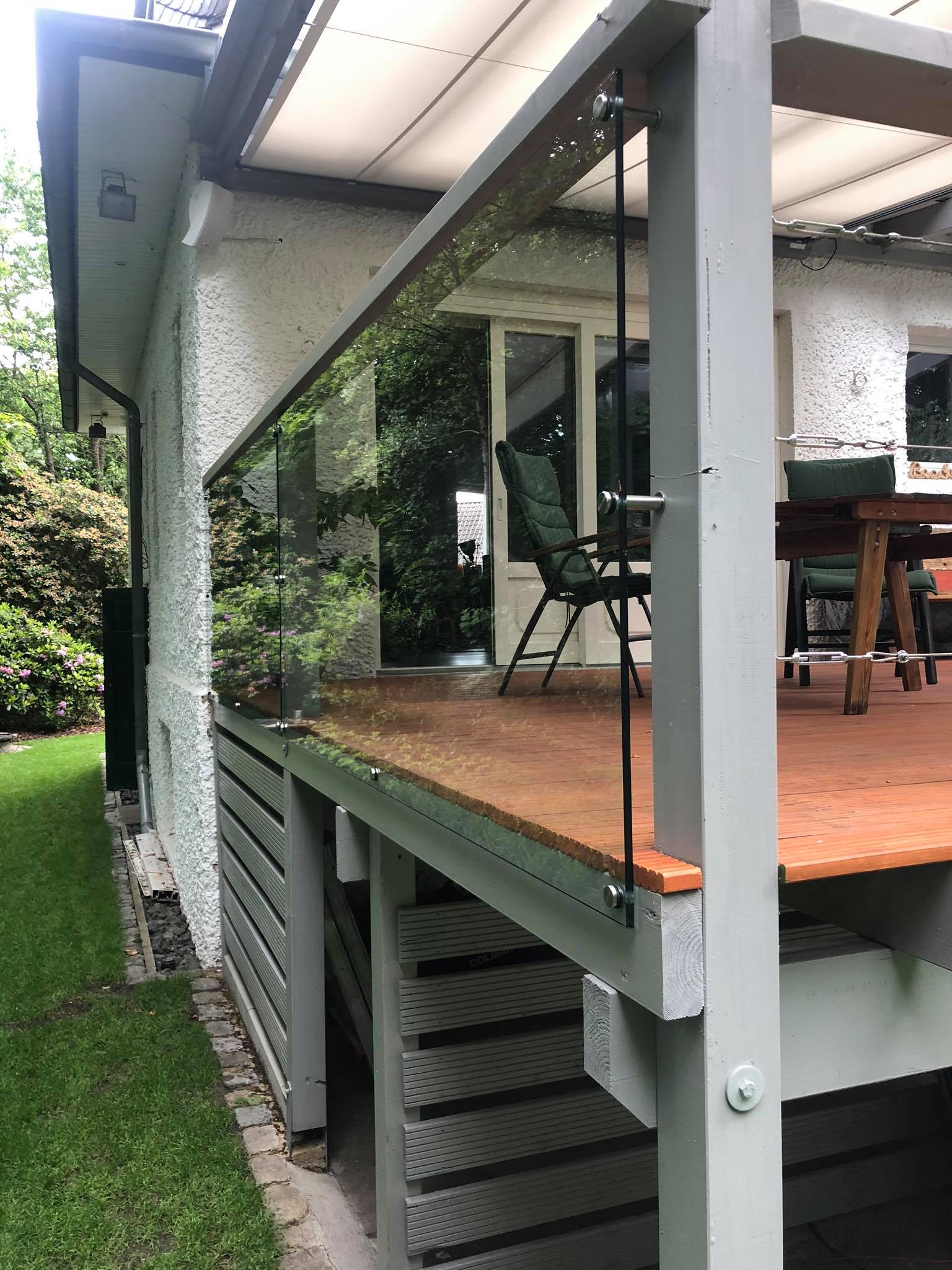 Absturzsicherung mit Punkthaltern in Edelstahlt