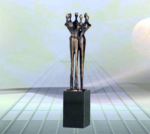 Skulptur zum Abschied Ruhestand Schulter an Schulter