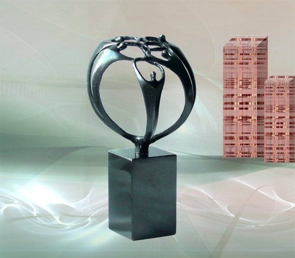 Skulptur als Geburtstagsgeschenk für Arbeitskollegen Der Zusammenhalt