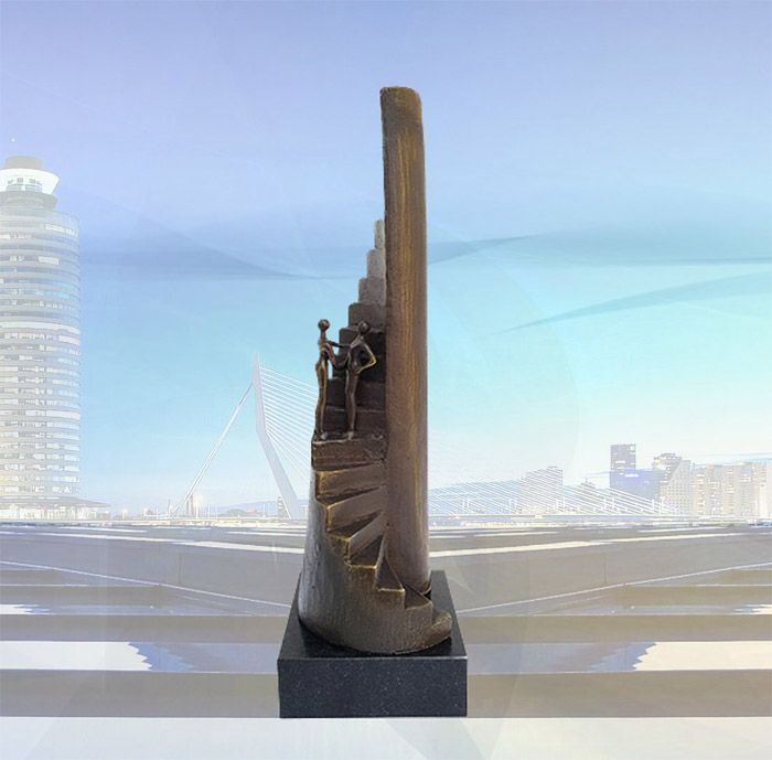 Skulptur zum Firmenjubiläum Erfolg größere Ausführung