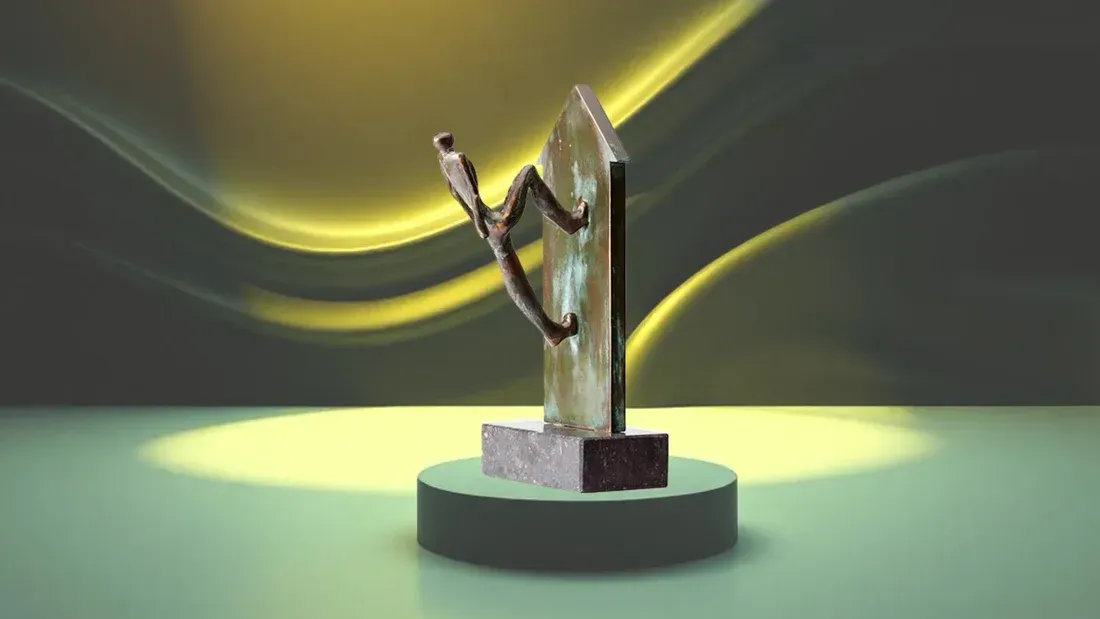 Skulpturen Geschenk zum FirmenjubilÀum Das Unmögliche erreichen