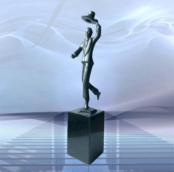 Skulptur zum Abschied Arbeitskollege Chapeau