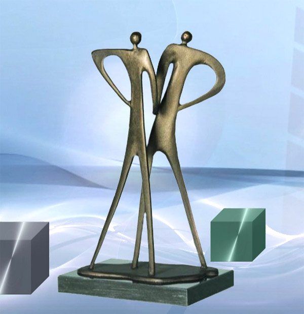 Skulptur zur Firmenübernahme Ein kräftiger Händedruck