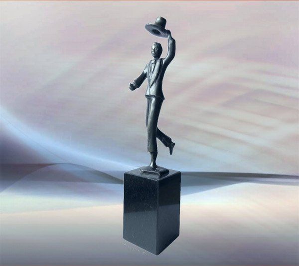 Skulptur zum Geburtstag Kollege Chapeau