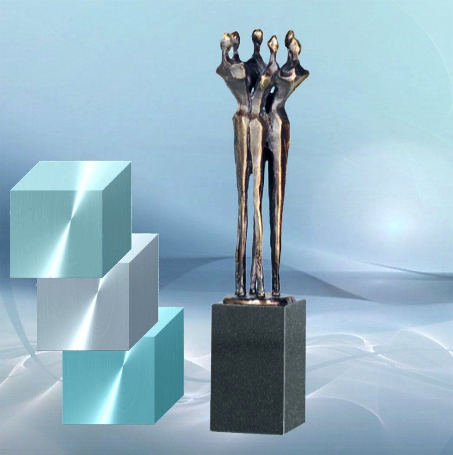 Skulptur zur Praxiseröffnung Schulter an Schulter