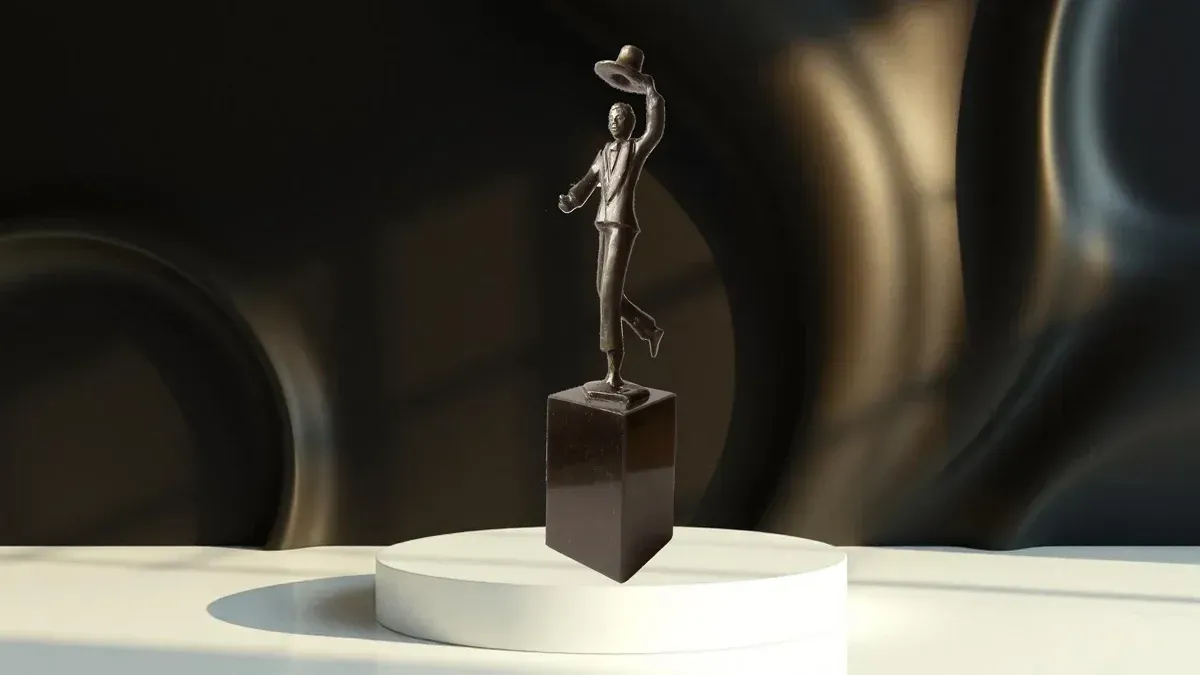 Geschenke zum FirmenjubilÀum Bronzeskulptur Chapeau