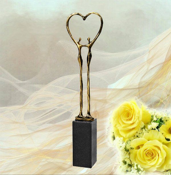 Skulptur zur Hochzeit Mitarbeiter Kollege Alles Gute für die Zukunft