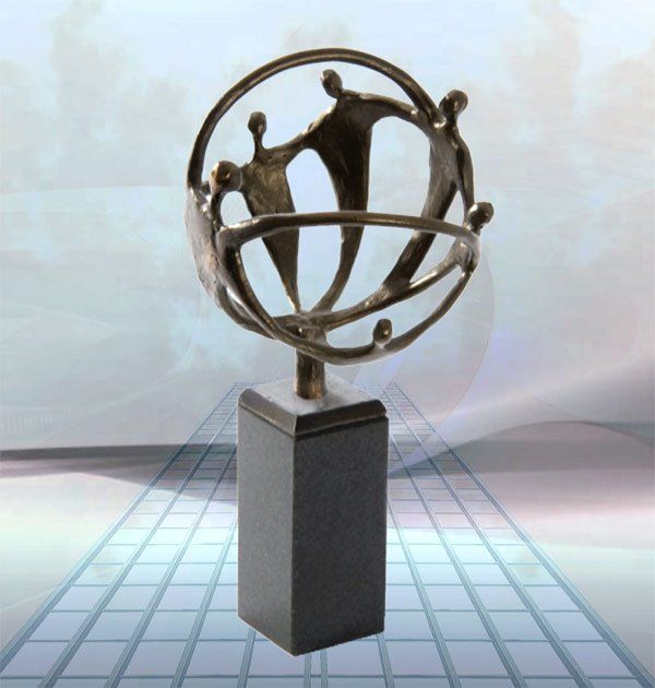 Skulptur zum Firmenjubiläum Kommunikation