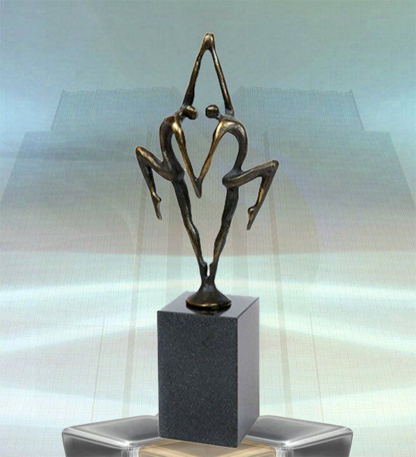 Skulptur zur Geschäftseröffnung Konstruktiv