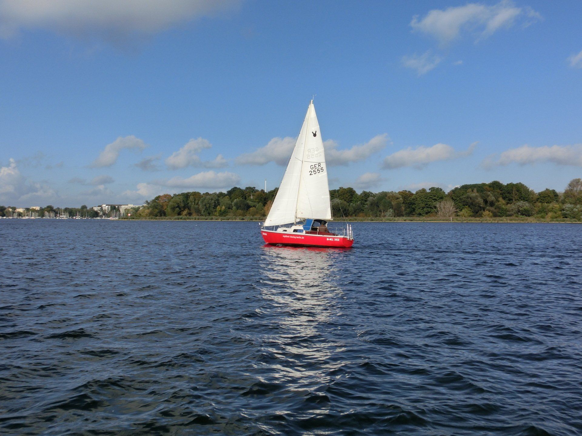 Segelboot für Sharing und Skippertraining