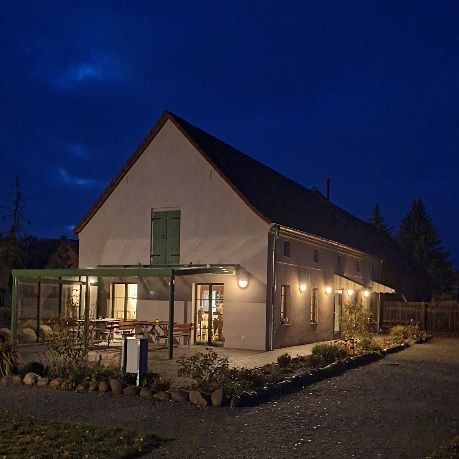 Café bei Nacht