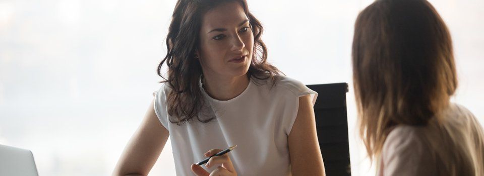 Zwei Frauen im Gespräch Coaching