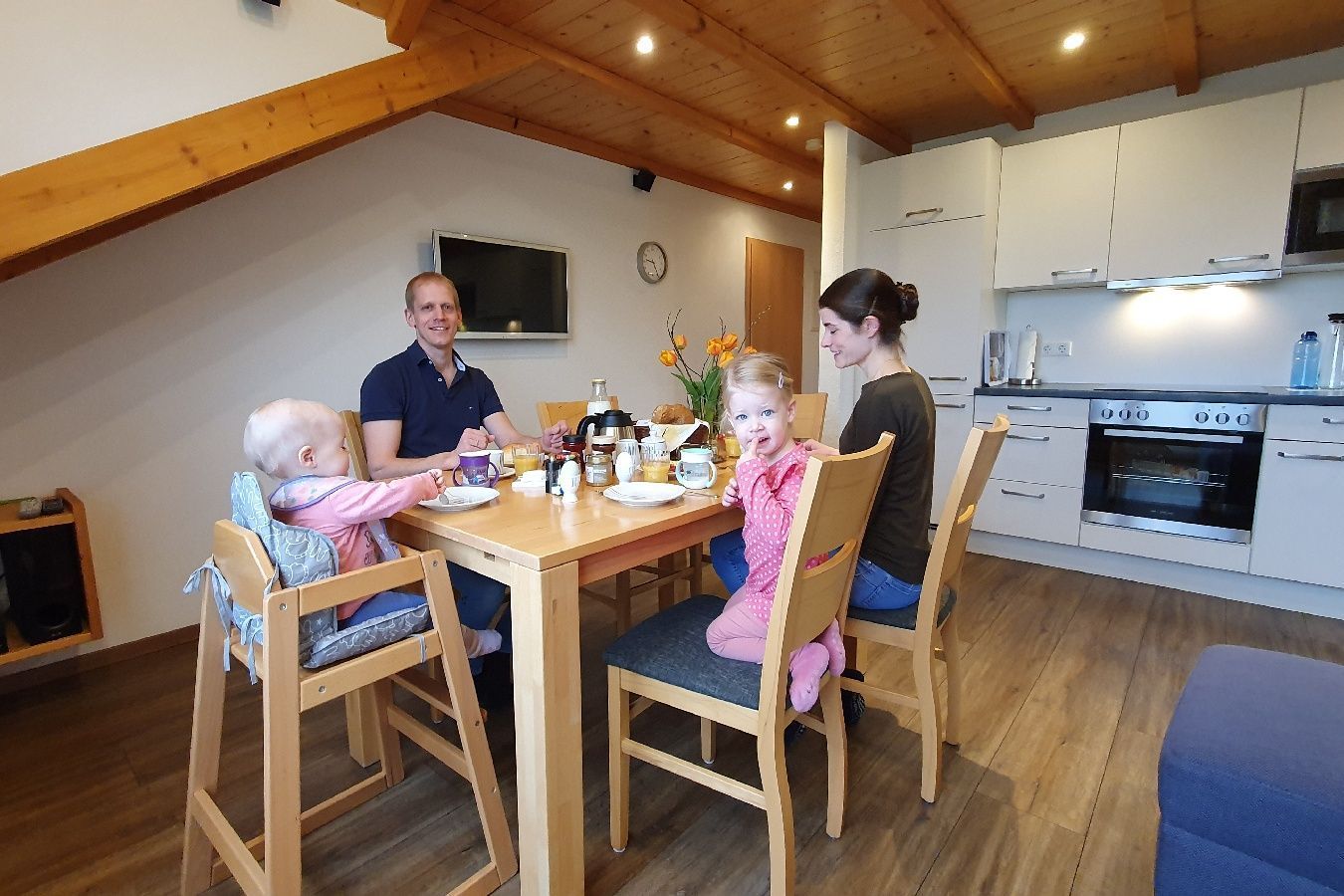 Familienfrühstück in Ferienwohnung