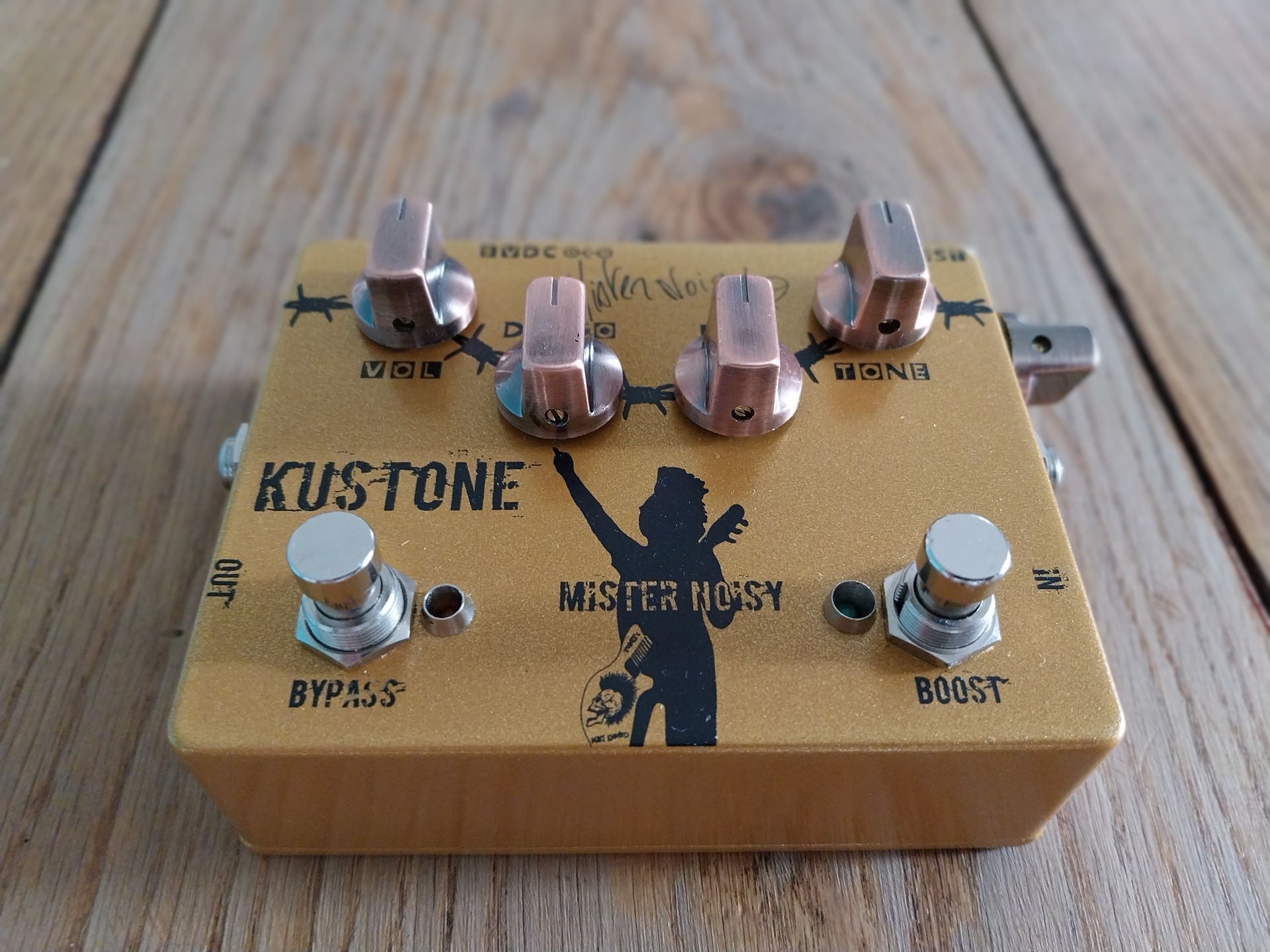 kustone mister noisy