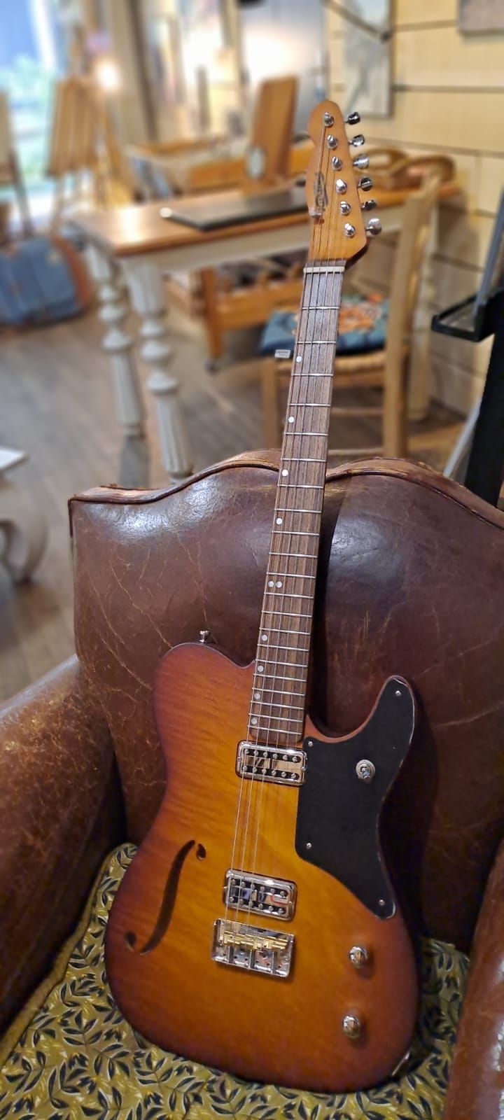 modele kustone tcaster thinline