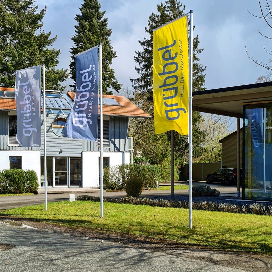 Grübbel Betriebsgelände - Flaggen