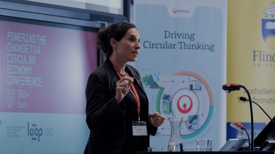Amélie Rouvin en conférence speech anglais