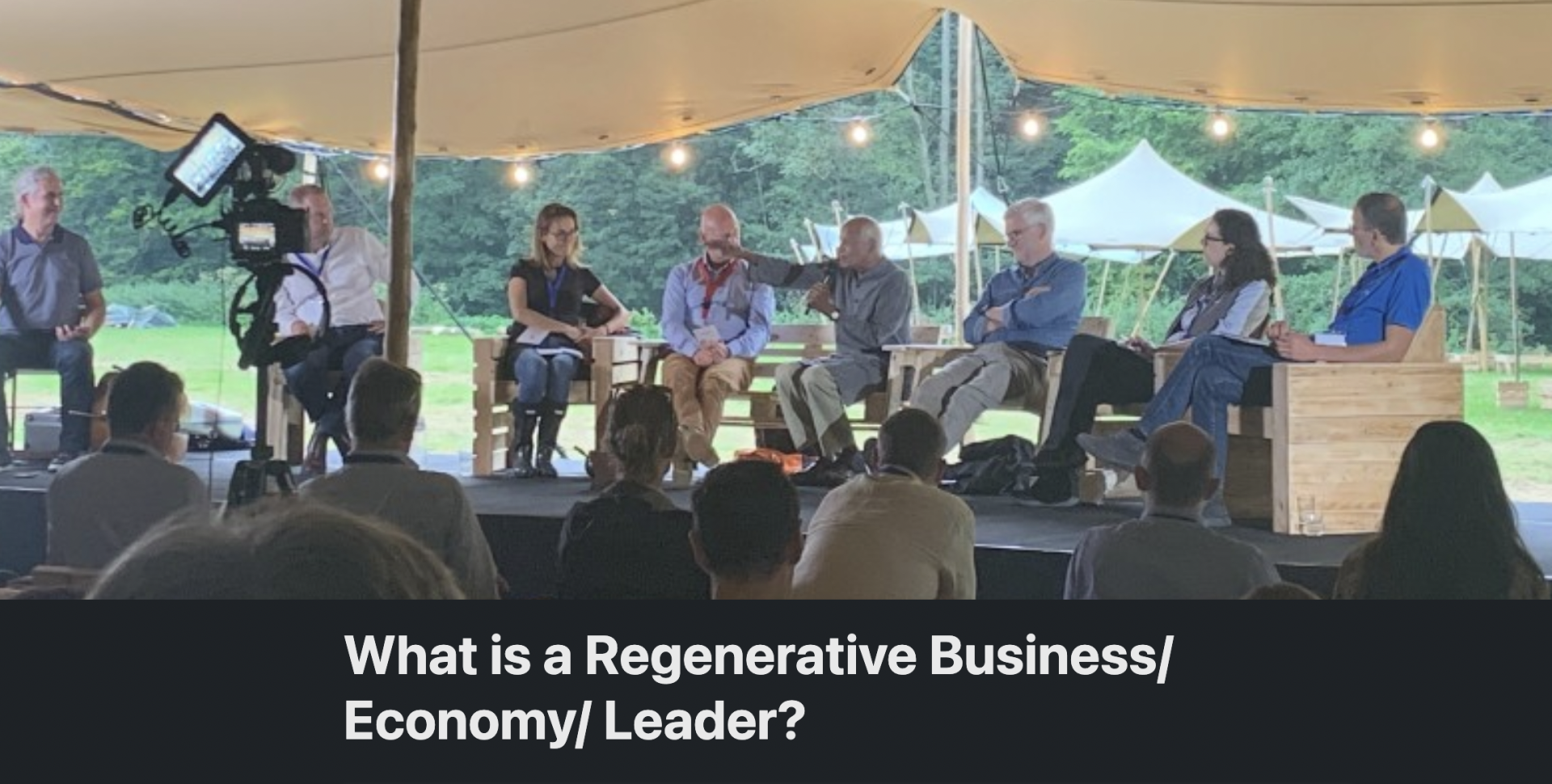 table ronde sous tente
